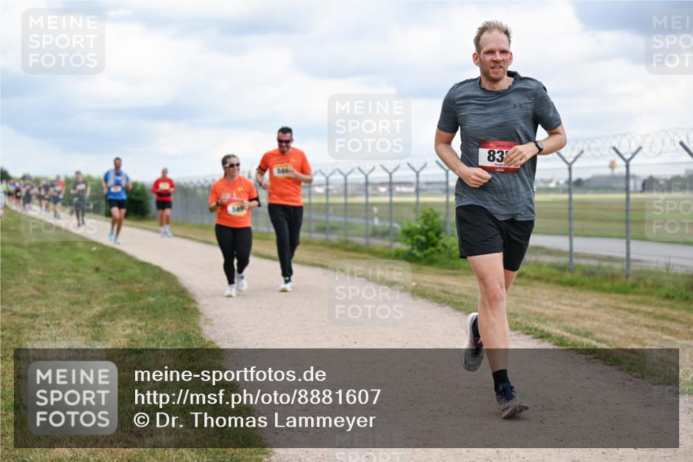 14.09.2025 - Airport Race Dr. Thomas Lammeyer http://msf.ph/oto/8881607 14.09.2025 12:33:31 Laufen 83 meine-sportfotos.de