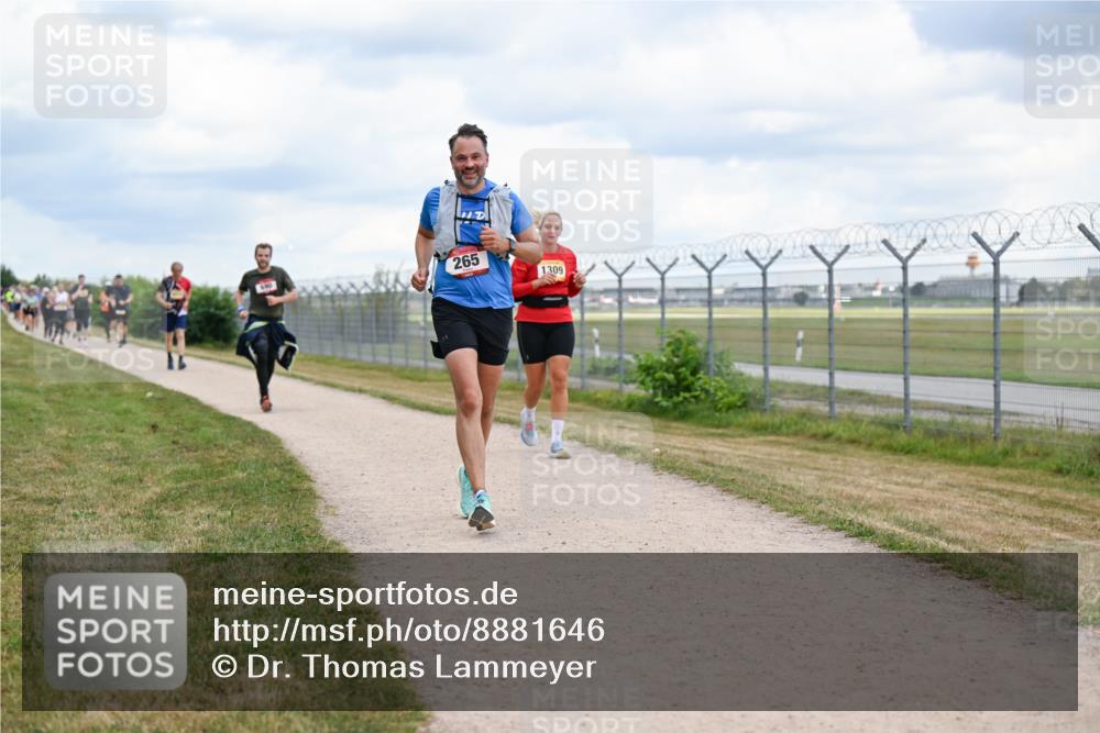 14.09.2025 - Airport Race Dr. Thomas Lammeyer http://msf.ph/oto/8881646 14.09.2025 12:33:39 Laufen 265, 1309 meine-sportfotos.de
