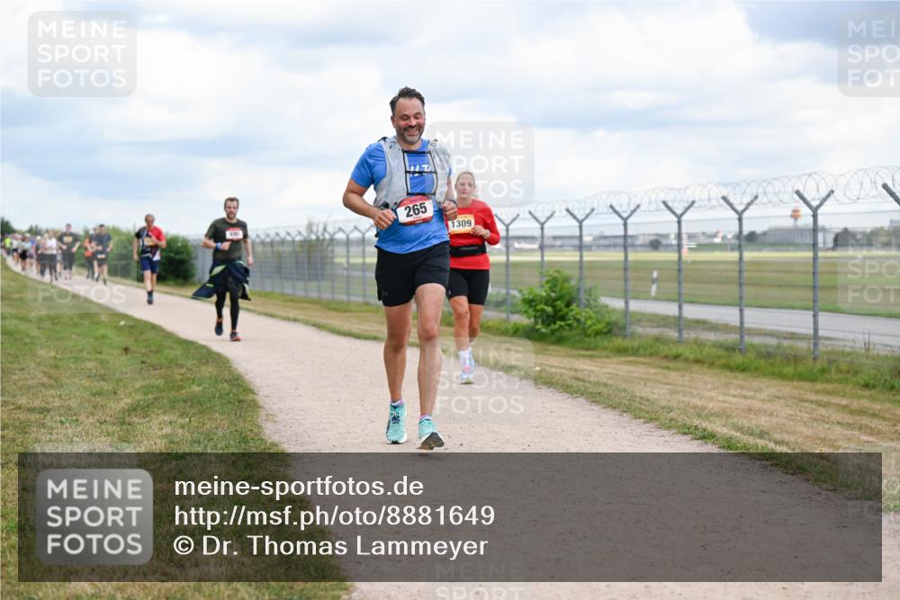 14.09.2025 - Airport Race Dr. Thomas Lammeyer http://msf.ph/oto/8881649 14.09.2025 12:33:39 Laufen 265, 1309 meine-sportfotos.de