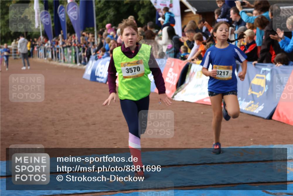 14.09.2025 - Airport Race Strokosch-Dieckow http://msf.ph/oto/8881696 14.09.2025 10:27:56 Ziel 3159, 3217, 3226, 3570, 3574 meine-sportfotos.de