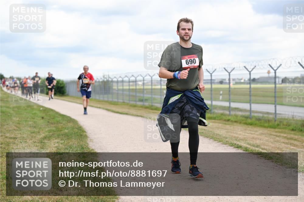 14.09.2025 - Airport Race Dr. Thomas Lammeyer http://msf.ph/oto/8881697 14.09.2025 12:33:45 Laufen 690 meine-sportfotos.de