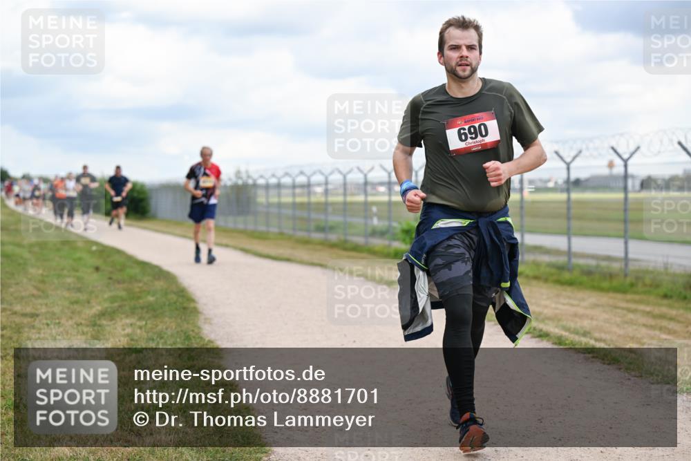 14.09.2025 - Airport Race Dr. Thomas Lammeyer http://msf.ph/oto/8881701 14.09.2025 12:33:45 Laufen 690 meine-sportfotos.de