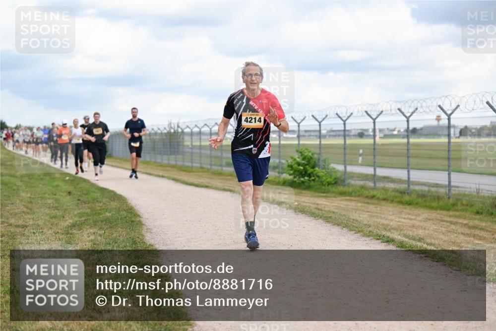 14.09.2025 - Airport Race Dr. Thomas Lammeyer http://msf.ph/oto/8881716 14.09.2025 12:33:50 Laufen 1846, 18, 4214 meine-sportfotos.de