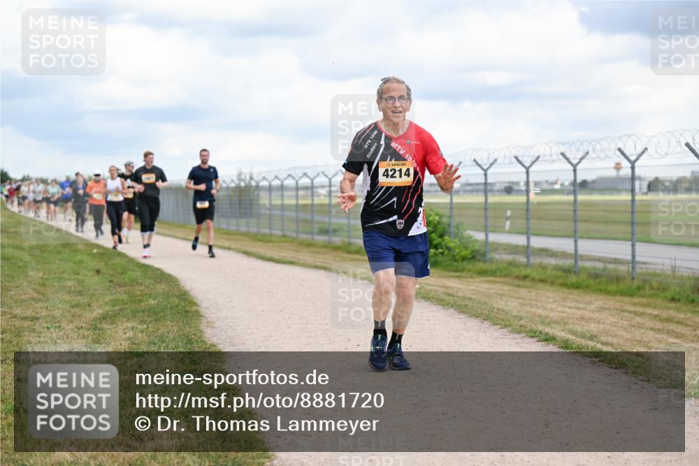 14.09.2025 - Airport Race Dr. Thomas Lammeyer http://msf.ph/oto/8881720 14.09.2025 12:33:50 Laufen 1846, 186, 4214 meine-sportfotos.de