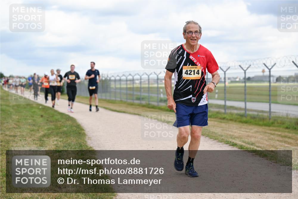 14.09.2025 - Airport Race Dr. Thomas Lammeyer http://msf.ph/oto/8881726 14.09.2025 12:33:51 Laufen 1846, 18, 4214 meine-sportfotos.de