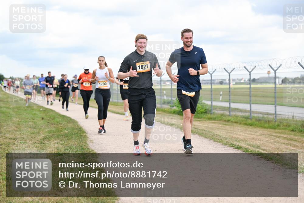 14.09.2025 - Airport Race Dr. Thomas Lammeyer http://msf.ph/oto/8881742 14.09.2025 12:33:56 Laufen 317, 1790, 421, 1927 meine-sportfotos.de