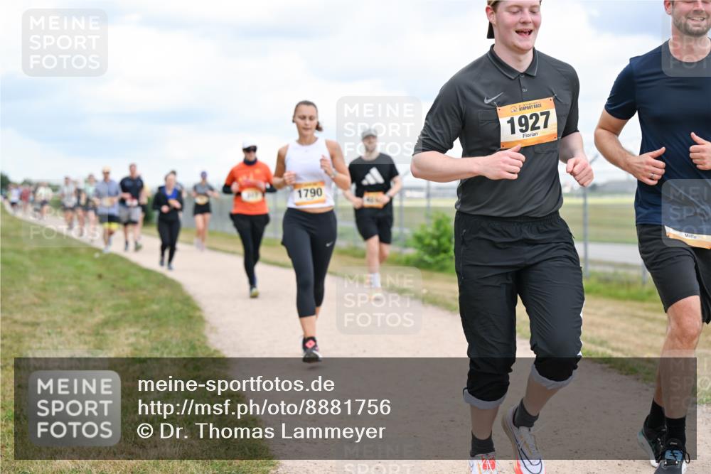 14.09.2025 - Airport Race Dr. Thomas Lammeyer http://msf.ph/oto/8881756 14.09.2025 12:33:57 Laufen 1790, 1927 meine-sportfotos.de