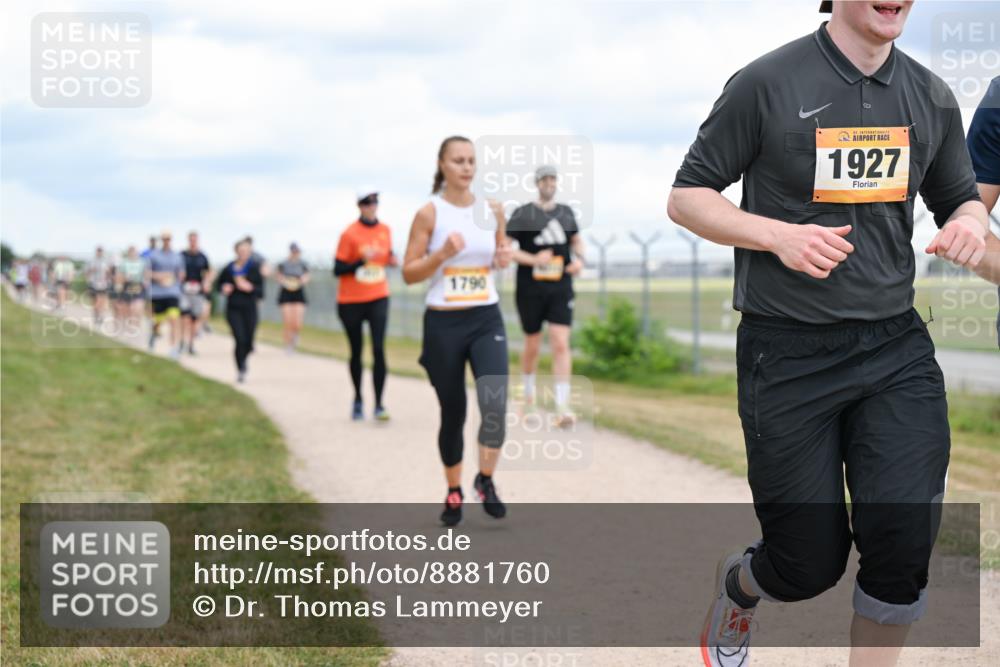14.09.2025 - Airport Race Dr. Thomas Lammeyer http://msf.ph/oto/8881760 14.09.2025 12:33:58 Laufen 1790, 42, 1927 meine-sportfotos.de