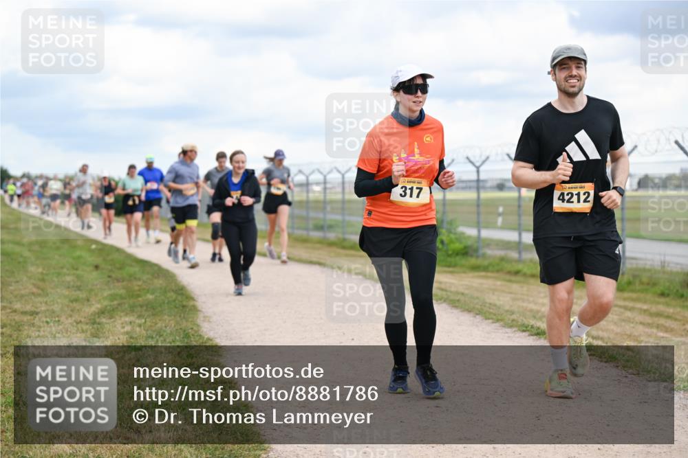 14.09.2025 - Airport Race Dr. Thomas Lammeyer http://msf.ph/oto/8881786 14.09.2025 12:34:01 Laufen 317, 4212 meine-sportfotos.de