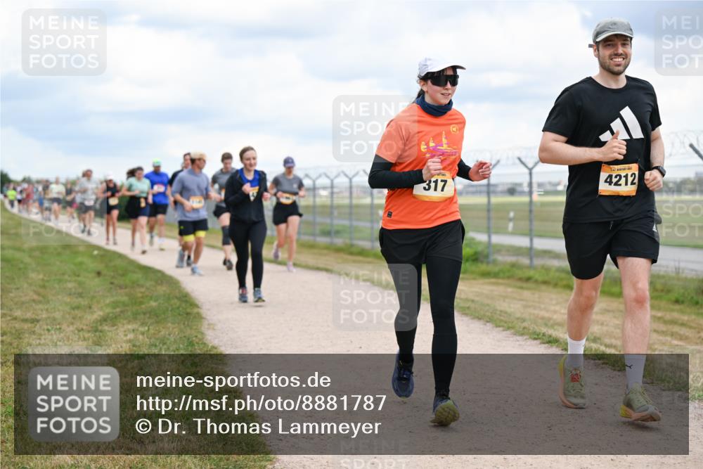 14.09.2025 - Airport Race Dr. Thomas Lammeyer http://msf.ph/oto/8881787 14.09.2025 12:34:01 Laufen 317, 4212 meine-sportfotos.de