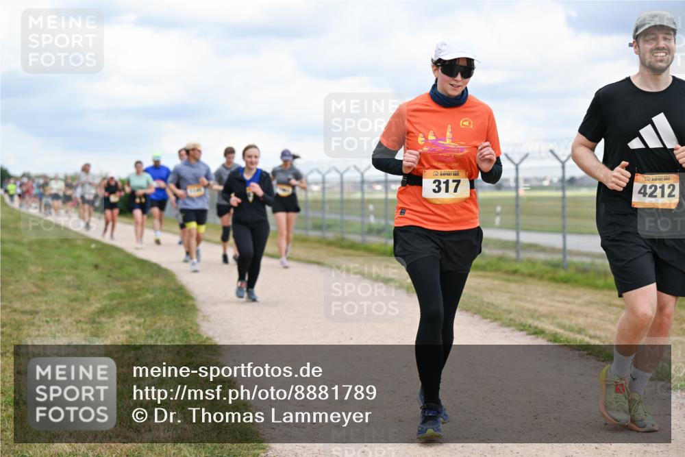 14.09.2025 - Airport Race Dr. Thomas Lammeyer http://msf.ph/oto/8881789 14.09.2025 12:34:01 Laufen 317, 4212 meine-sportfotos.de
