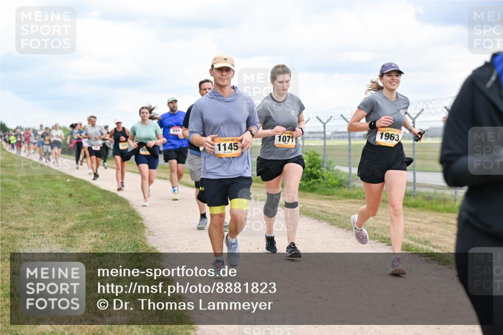14.09.2025 - Airport Race Dr. Thomas Lammeyer http://msf.ph/oto/8881823 14.09.2025 12:34:05 Laufen 1250, 20, 894, 1145, 1071, 1963 meine-sportfotos.de