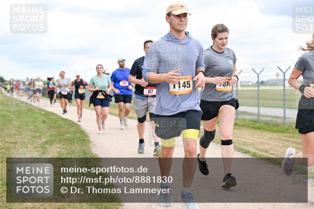 14.09.2025 - Airport Race Dr. Thomas Lammeyer http://msf.ph/oto/8881830 14.09.2025 12:34:05 Laufen 854, 87, 145, 07 meine-sportfotos.de
