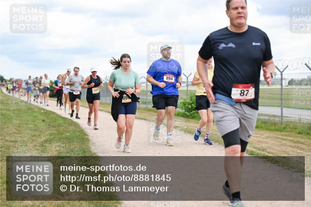 14.09.2025 - Airport Race Dr. Thomas Lammeyer http://msf.ph/oto/8881845 14.09.2025 12:34:07 Laufen 1256, 05, 894, 87 meine-sportfotos.de