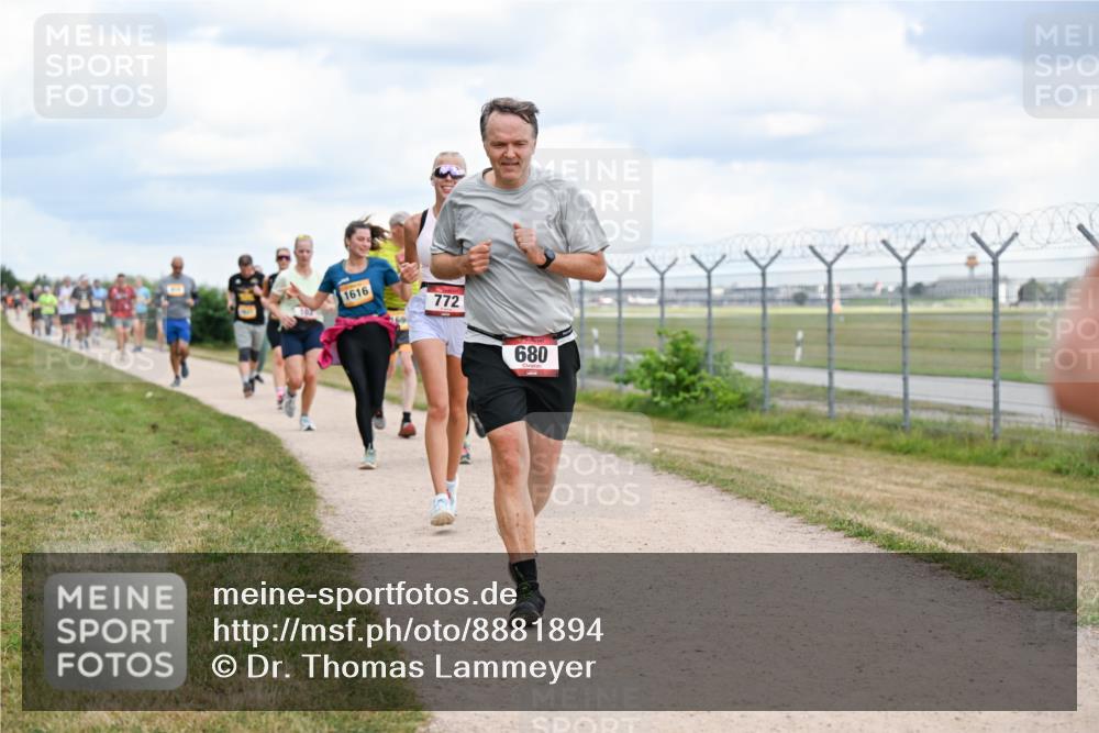 14.09.2025 - Airport Race Dr. Thomas Lammeyer http://msf.ph/oto/8881894 14.09.2025 12:34:13 Laufen 1616, 772, 680 meine-sportfotos.de