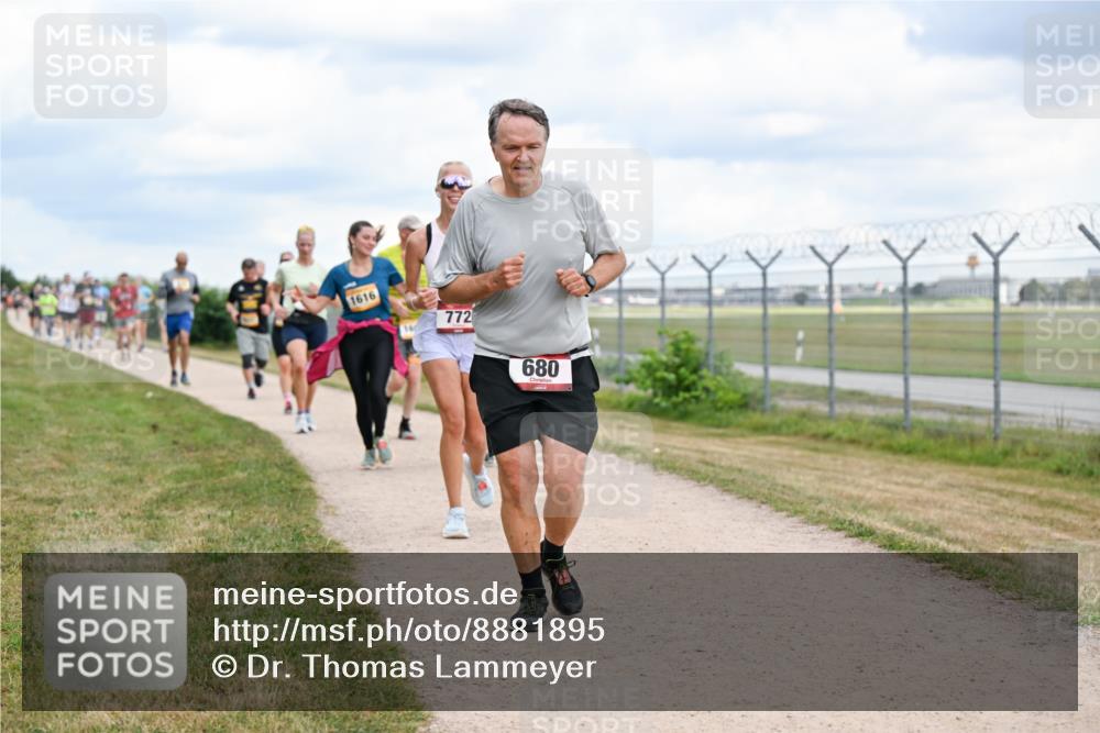 14.09.2025 - Airport Race Dr. Thomas Lammeyer http://msf.ph/oto/8881895 14.09.2025 12:34:13 Laufen 1616, 772, 680 meine-sportfotos.de