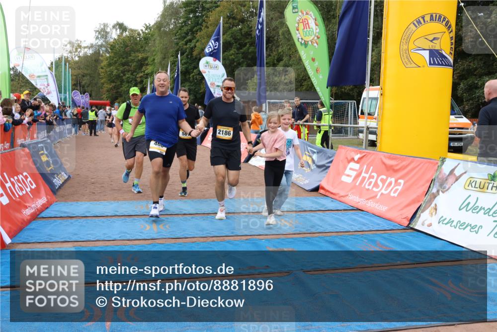 14.09.2025 - Airport Race Strokosch-Dieckow http://msf.ph/oto/8881896 14.09.2025 12:43:32 Ziel 203, 210, 460, 561, 604, 1277, 1561, 1723, 2182, 2186 meine-sportfotos.de