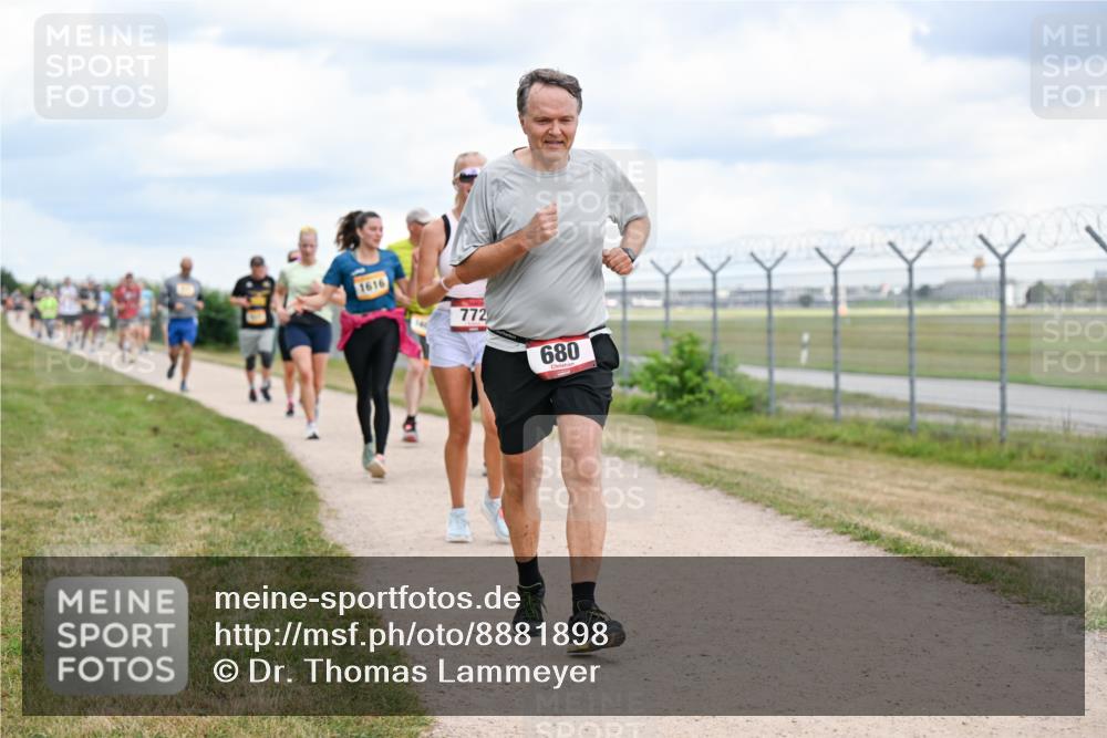 14.09.2025 - Airport Race Dr. Thomas Lammeyer http://msf.ph/oto/8881898 14.09.2025 12:34:13 Laufen 1616, 772, 680 meine-sportfotos.de