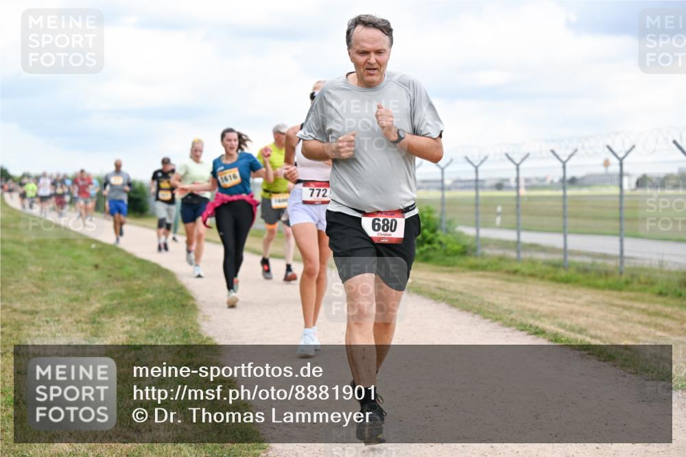 14.09.2025 - Airport Race Dr. Thomas Lammeyer http://msf.ph/oto/8881901 14.09.2025 12:34:13 Laufen 772, 680 meine-sportfotos.de
