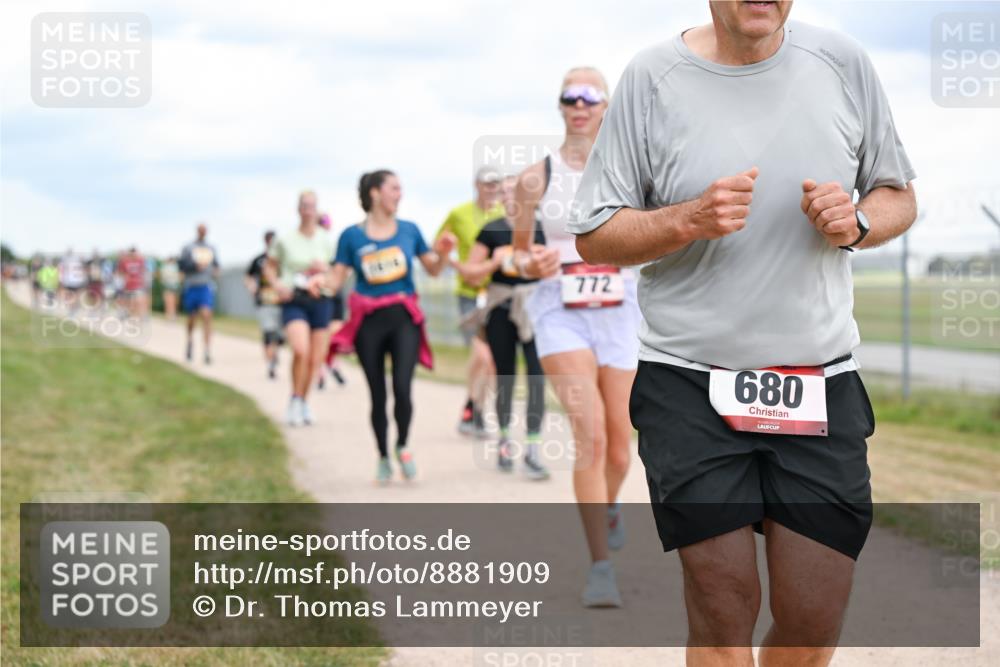 14.09.2025 - Airport Race Dr. Thomas Lammeyer http://msf.ph/oto/8881909 14.09.2025 12:34:14 Laufen 772, 680 meine-sportfotos.de