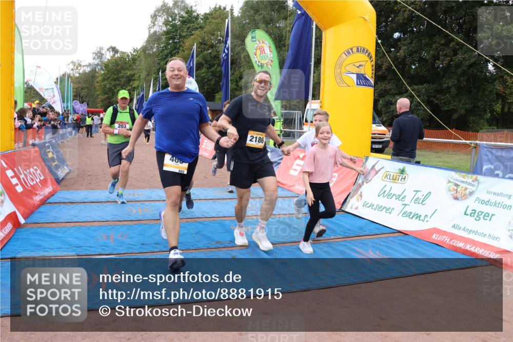 14.09.2025 - Airport Race Strokosch-Dieckow http://msf.ph/oto/8881915 14.09.2025 12:43:33 Ziel 203, 210, 460, 464, 561, 604, 660, 1277, 1561, 1723, 2182, 2186 meine-sportfotos.de