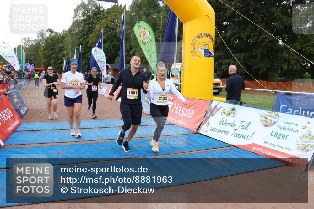 14.09.2025 - Airport Race Strokosch-Dieckow http://msf.ph/oto/8881963 14.09.2025 12:43:37 Ziel 54, 203, 210, 464, 561, 604, 660, 1277, 1561, 1723, 2182 meine-sportfotos.de