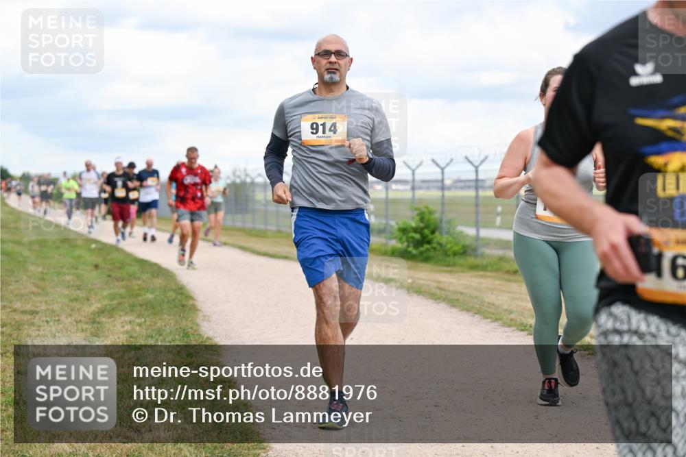 14.09.2025 - Airport Race Dr. Thomas Lammeyer http://msf.ph/oto/8881976 14.09.2025 12:34:22 Laufen 914, 16 meine-sportfotos.de