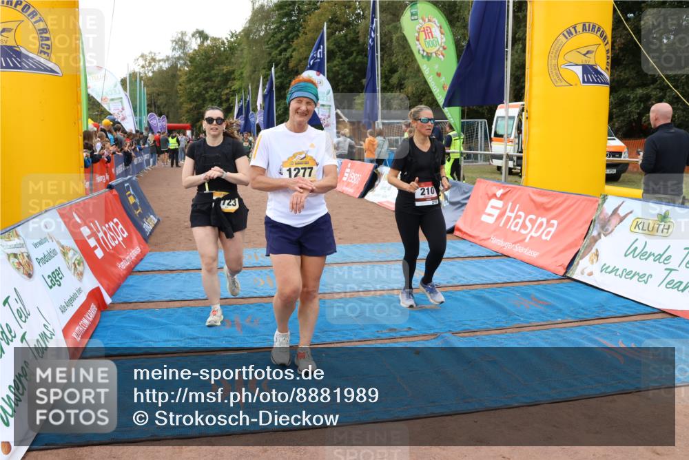 14.09.2025 - Airport Race Strokosch-Dieckow http://msf.ph/oto/8881989 14.09.2025 12:43:39 Ziel 54, 210, 464, 513, 660, 1277, 1550, 1561, 1633, 1723, 2070, 2182 meine-sportfotos.de