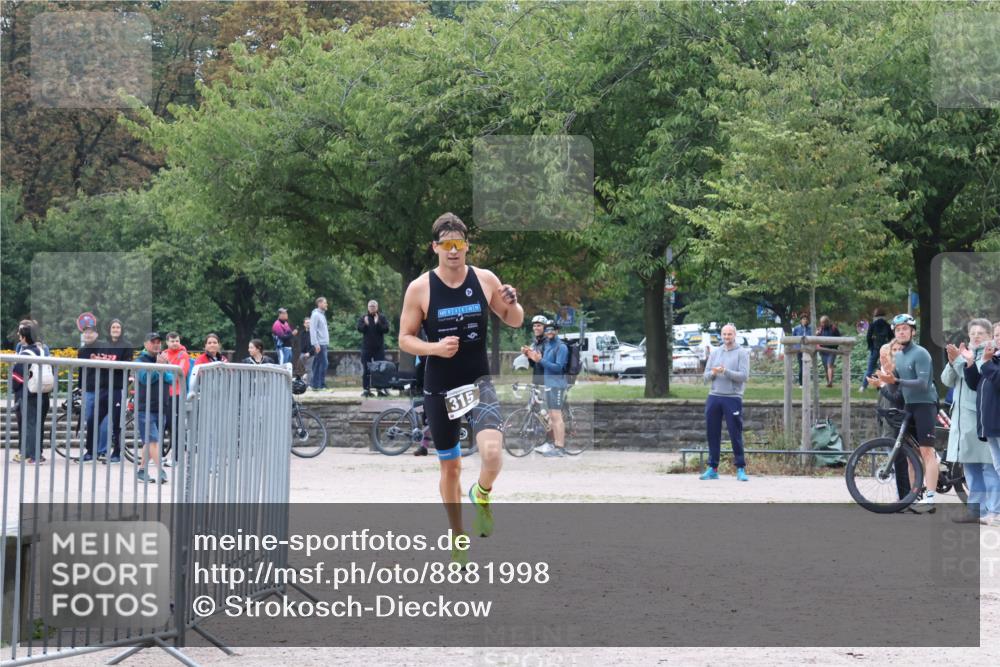 14.09.2025 - Stadtparktriathlon Strokosch-Dieckow http://msf.ph/oto/8881998 14.09.2025 09:39:02 Ziel 315 meine-sportfotos.de