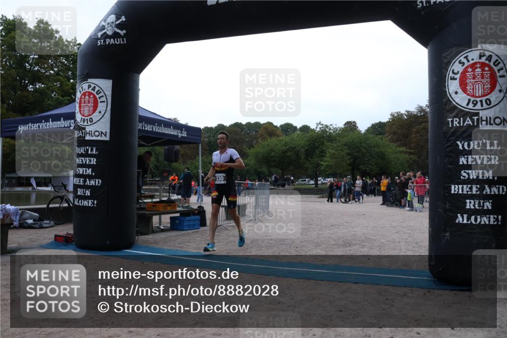 14.09.2025 - Stadtparktriathlon Strokosch-Dieckow http://msf.ph/oto/8882028 14.09.2025 09:40:35 Ziel 330 meine-sportfotos.de