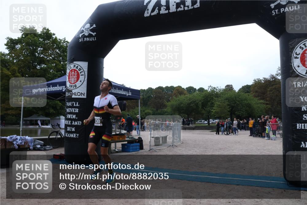 14.09.2025 - Stadtparktriathlon Strokosch-Dieckow http://msf.ph/oto/8882035 14.09.2025 09:40:36 Ziel 330 meine-sportfotos.de