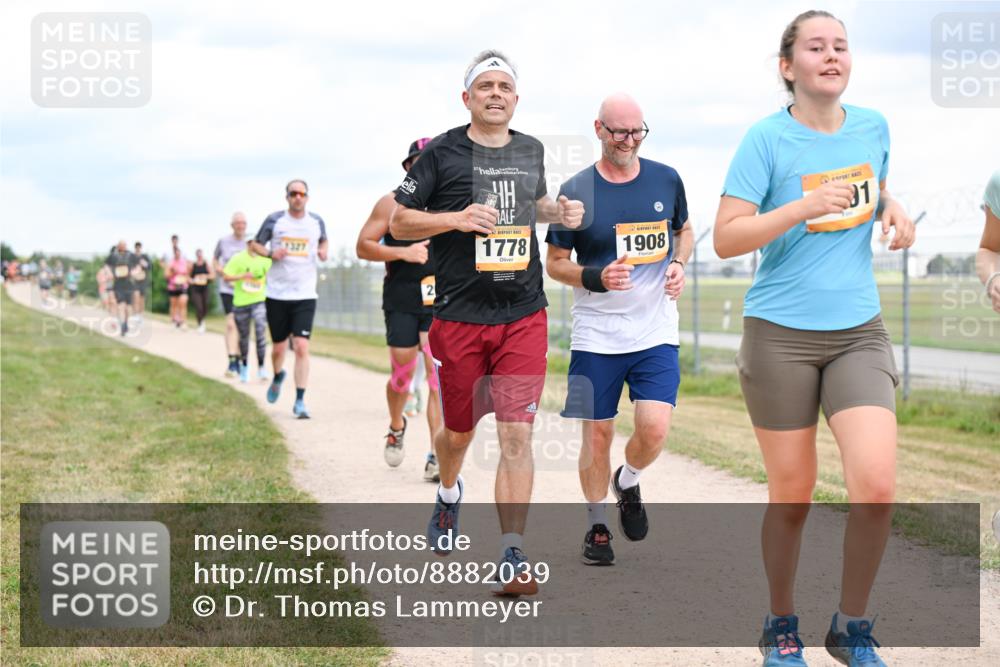 14.09.2025 - Airport Race Dr. Thomas Lammeyer http://msf.ph/oto/8882039 14.09.2025 12:34:30 Laufen 1778, 1908, 91 meine-sportfotos.de