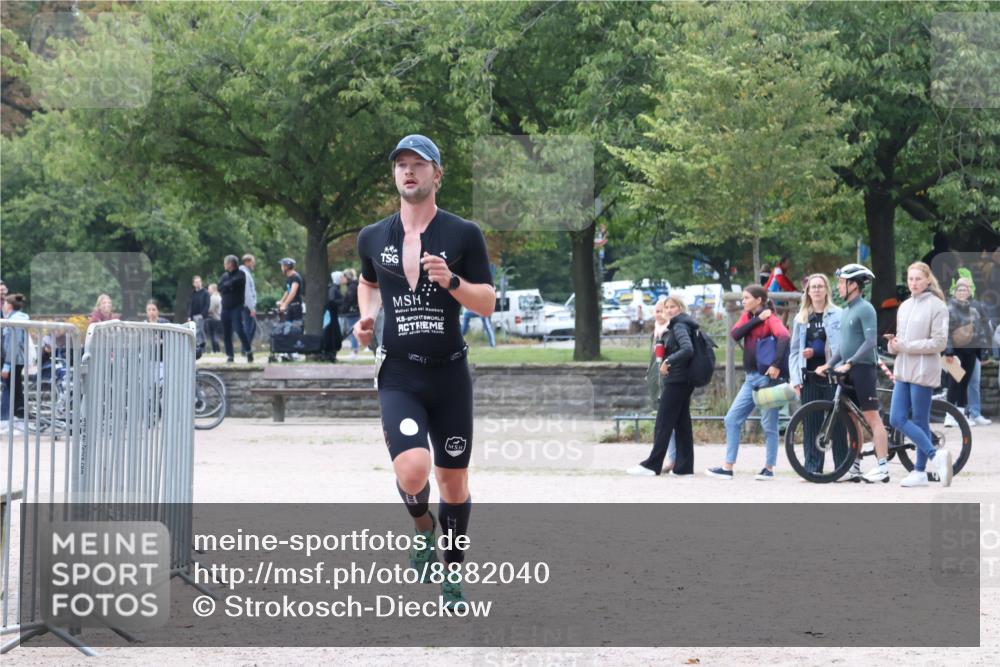 14.09.2025 - Stadtparktriathlon Strokosch-Dieckow http://msf.ph/oto/8882040 14.09.2025 09:41:04 Ziel 355 meine-sportfotos.de