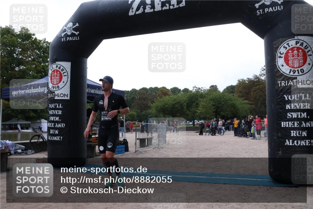 14.09.2025 - Stadtparktriathlon Strokosch-Dieckow http://msf.ph/oto/8882055 14.09.2025 09:41:06 Ziel 355 meine-sportfotos.de