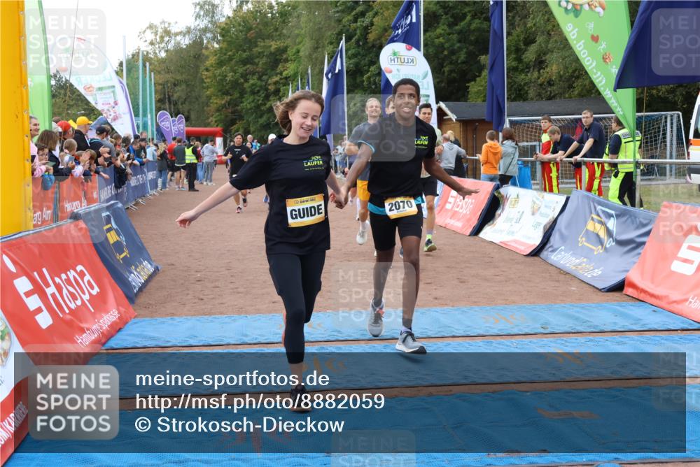 14.09.2025 - Airport Race Strokosch-Dieckow http://msf.ph/oto/8882059 14.09.2025 12:43:47 Ziel 25, 54, 407, 513, 989, 1017, 1067, 1334, 1459, 1550, 1633, 1954, 2070, 2095 meine-sportfotos.de