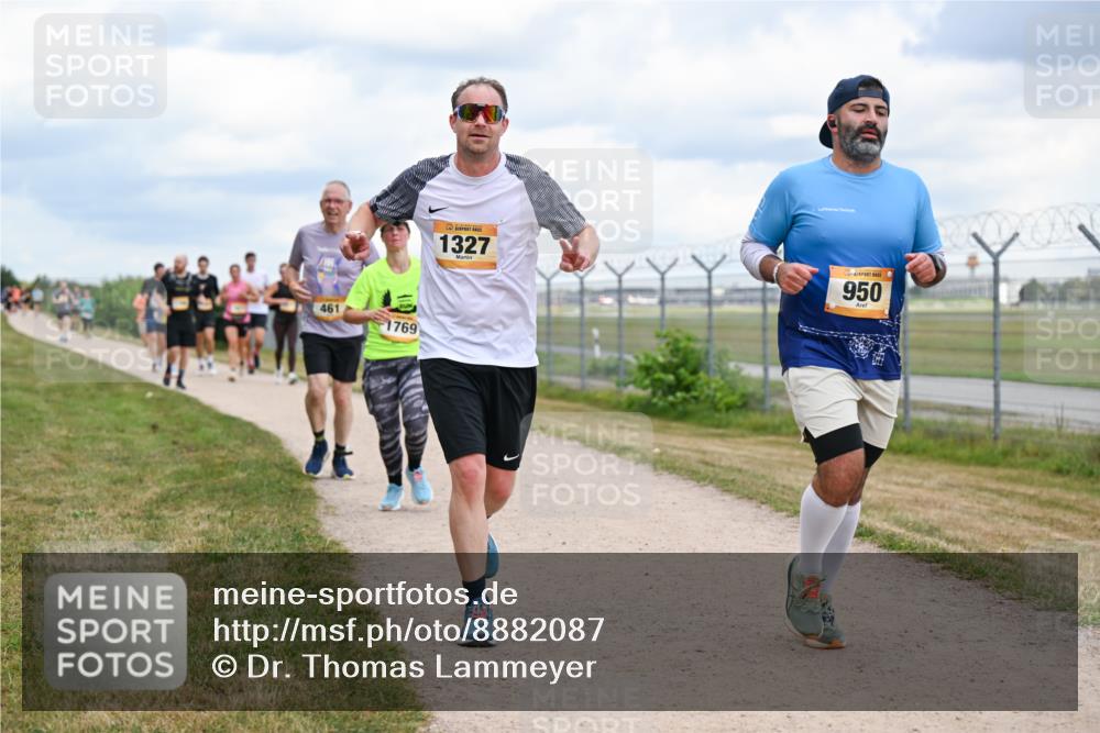 14.09.2025 - Airport Race Dr. Thomas Lammeyer http://msf.ph/oto/8882087 14.09.2025 12:34:34 Laufen 461, 1769, 1327, 950 meine-sportfotos.de