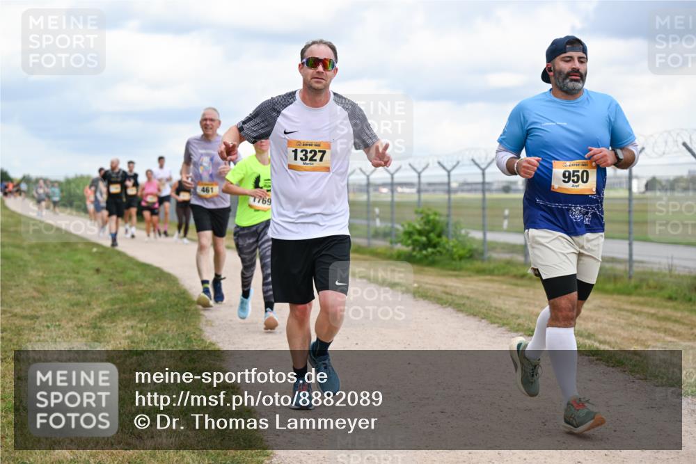 14.09.2025 - Airport Race Dr. Thomas Lammeyer http://msf.ph/oto/8882089 14.09.2025 12:34:34 Laufen 461, 1327, 950 meine-sportfotos.de
