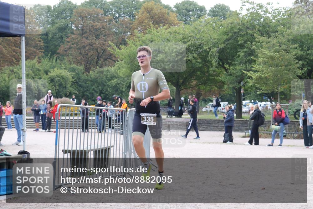 14.09.2025 - Stadtparktriathlon Strokosch-Dieckow http://msf.ph/oto/8882095 14.09.2025 09:42:16 Ziel 335 meine-sportfotos.de