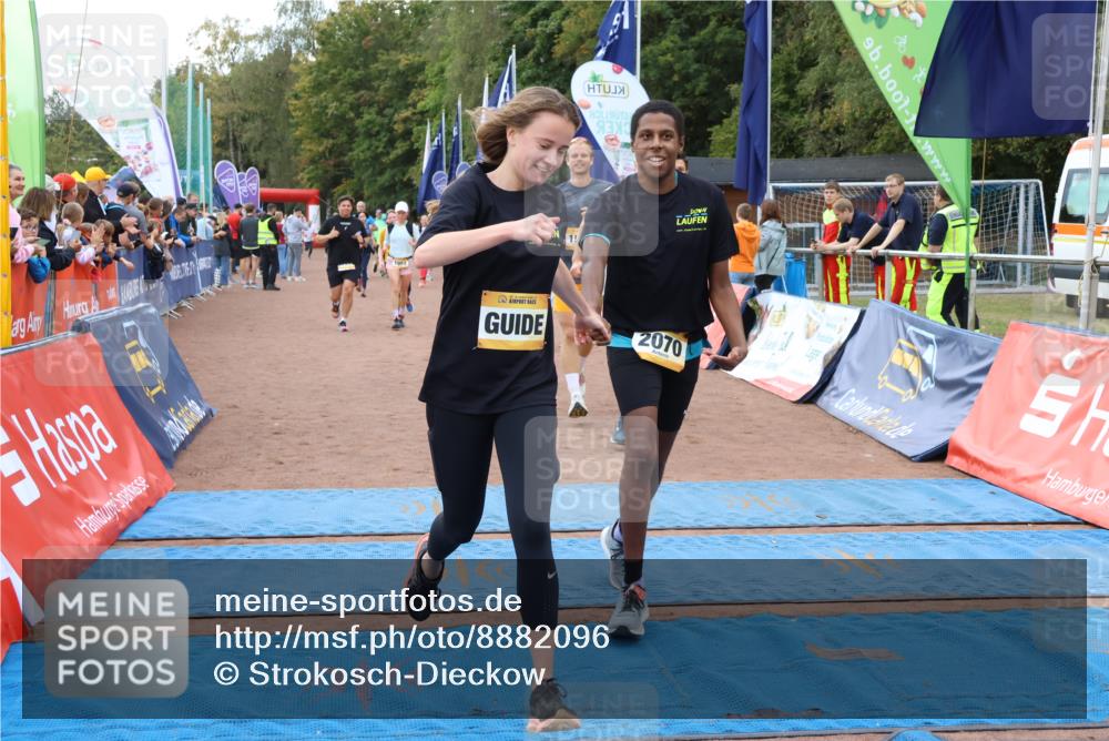 14.09.2025 - Airport Race Strokosch-Dieckow http://msf.ph/oto/8882096 14.09.2025 12:43:47 Ziel 25, 54, 407, 513, 989, 1017, 1067, 1334, 1459, 1550, 1633, 1954, 2070, 2095 meine-sportfotos.de