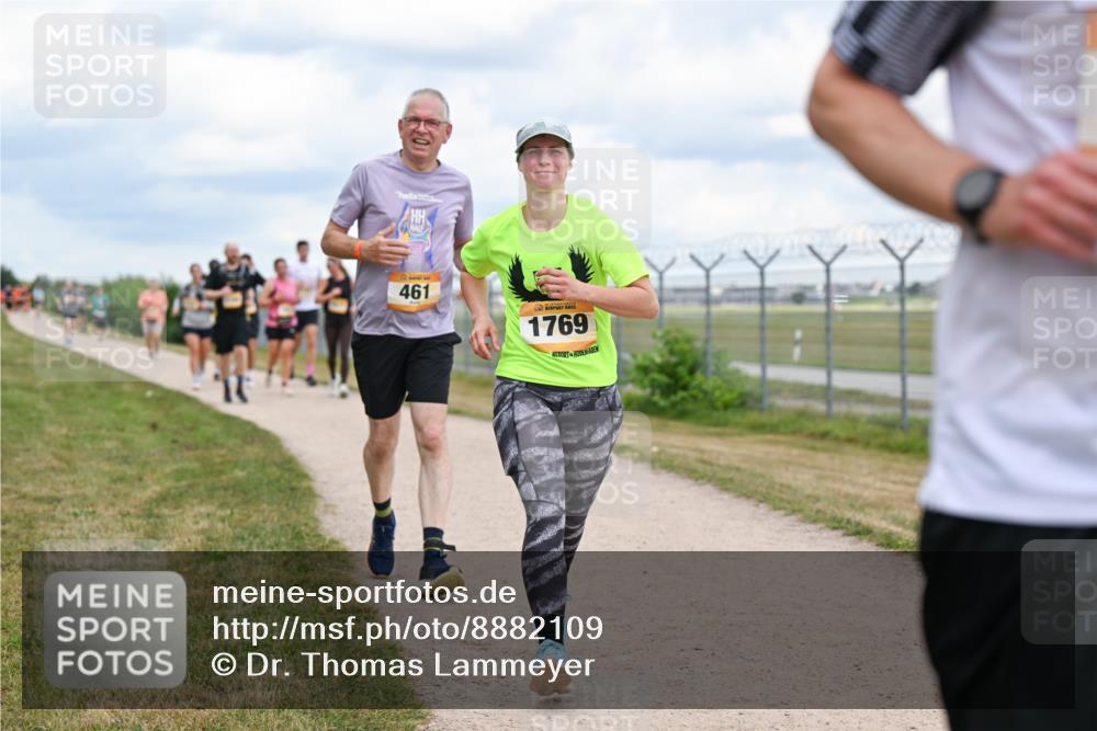 14.09.2025 - Airport Race Dr. Thomas Lammeyer http://msf.ph/oto/8882109 14.09.2025 12:34:36 Laufen 461, 1769 meine-sportfotos.de