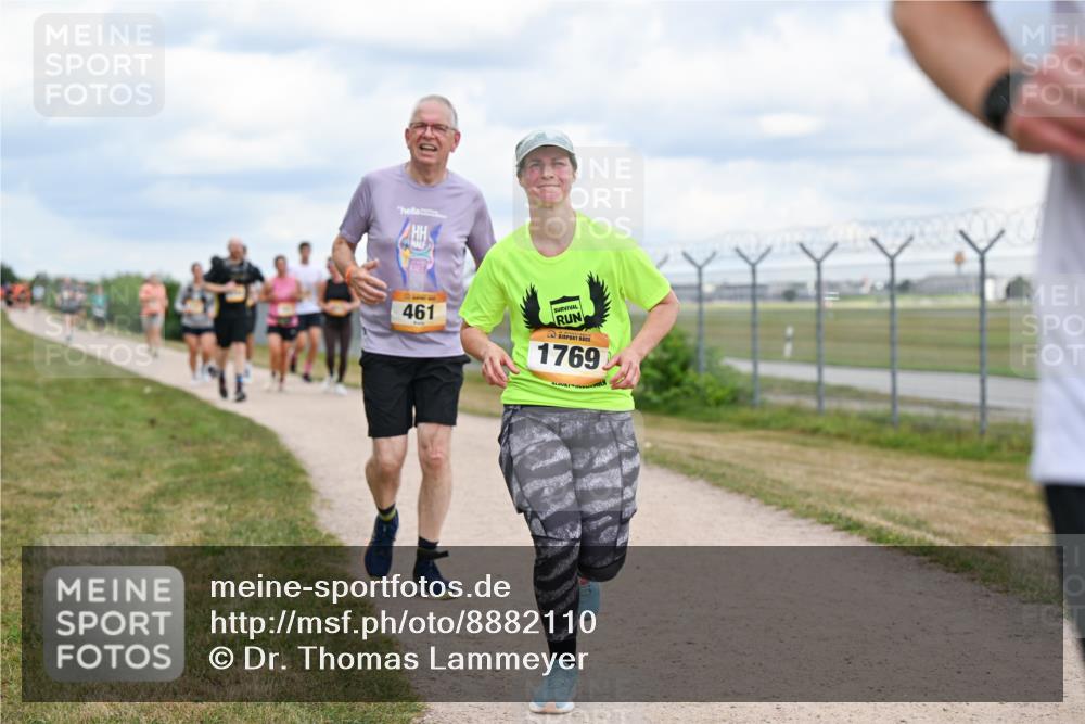 14.09.2025 - Airport Race Dr. Thomas Lammeyer http://msf.ph/oto/8882110 14.09.2025 12:34:36 Laufen 461, 1769 meine-sportfotos.de