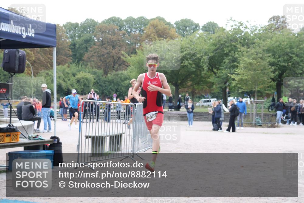 14.09.2025 - Stadtparktriathlon Strokosch-Dieckow http://msf.ph/oto/8882114 14.09.2025 09:43:26 Ziel 307, 310, 351 meine-sportfotos.de