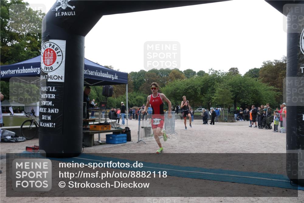 14.09.2025 - Stadtparktriathlon Strokosch-Dieckow http://msf.ph/oto/8882118 14.09.2025 09:43:27 Ziel 307, 310, 351 meine-sportfotos.de
