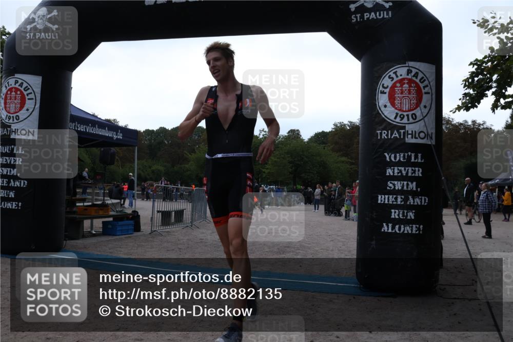 14.09.2025 - Stadtparktriathlon Strokosch-Dieckow http://msf.ph/oto/8882135 14.09.2025 09:43:29 Ziel 307, 310, 351 meine-sportfotos.de