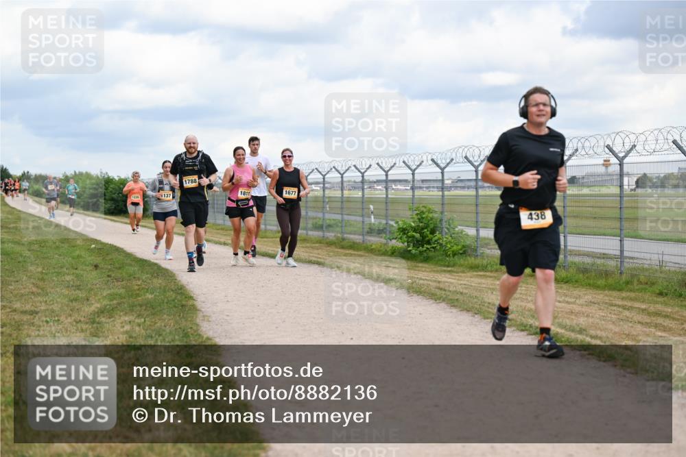 14.09.2025 - Airport Race Dr. Thomas Lammeyer http://msf.ph/oto/8882136 14.09.2025 12:34:38 Laufen 1235, 137, 1788, 1811, 1677, 438 meine-sportfotos.de