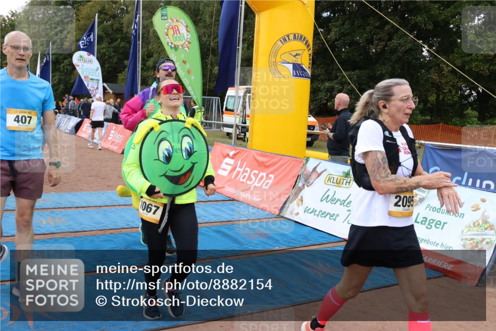 14.09.2025 - Airport Race Strokosch-Dieckow http://msf.ph/oto/8882154 14.09.2025 12:43:57 Ziel 25, 90, 407, 641, 742, 1001, 1017, 1067, 1219, 1334, 1587, 1656, 1730, 2095, 2134 meine-sportfotos.de