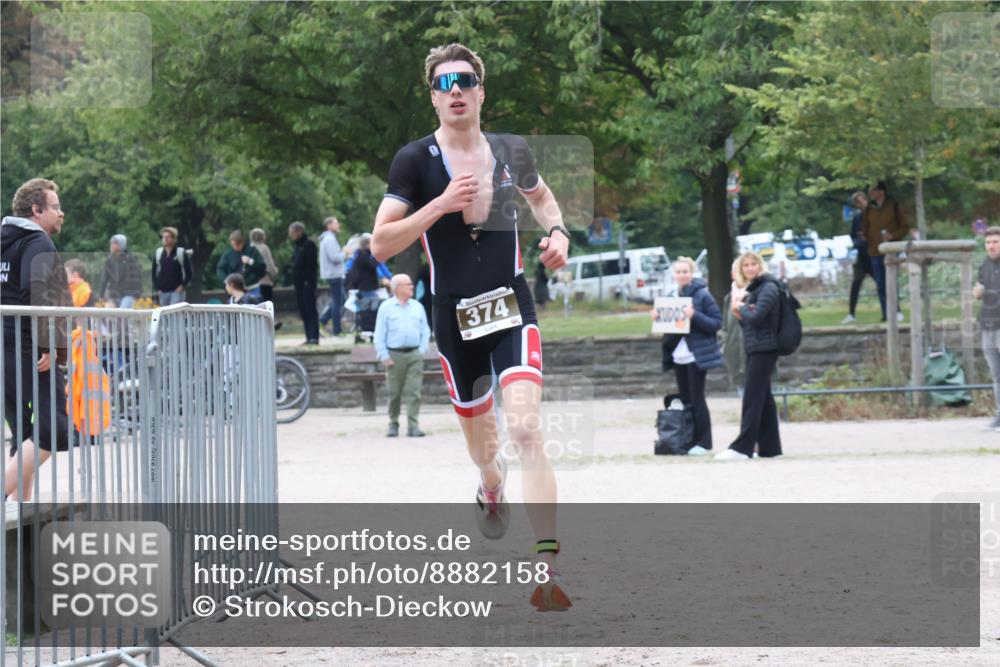 14.09.2025 - Stadtparktriathlon Strokosch-Dieckow http://msf.ph/oto/8882158 14.09.2025 09:44:00 Ziel 374 meine-sportfotos.de