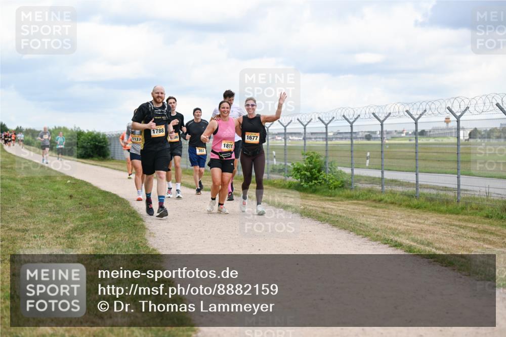 14.09.2025 - Airport Race Dr. Thomas Lammeyer http://msf.ph/oto/8882159 14.09.2025 12:34:40 Laufen 113, 1788, 36, 352, 1811, 1677 meine-sportfotos.de
