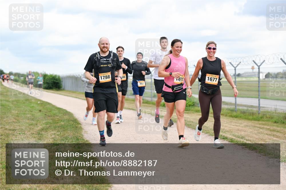 14.09.2025 - Airport Race Dr. Thomas Lammeyer http://msf.ph/oto/8882187 14.09.2025 12:34:42 Laufen 201, 1788, 86, 352, 811, 1677 meine-sportfotos.de