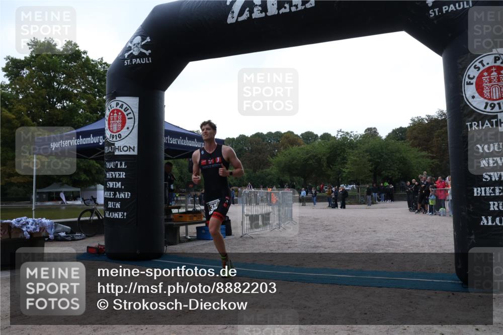 14.09.2025 - Stadtparktriathlon Strokosch-Dieckow http://msf.ph/oto/8882203 14.09.2025 09:44:27 Ziel 314 meine-sportfotos.de